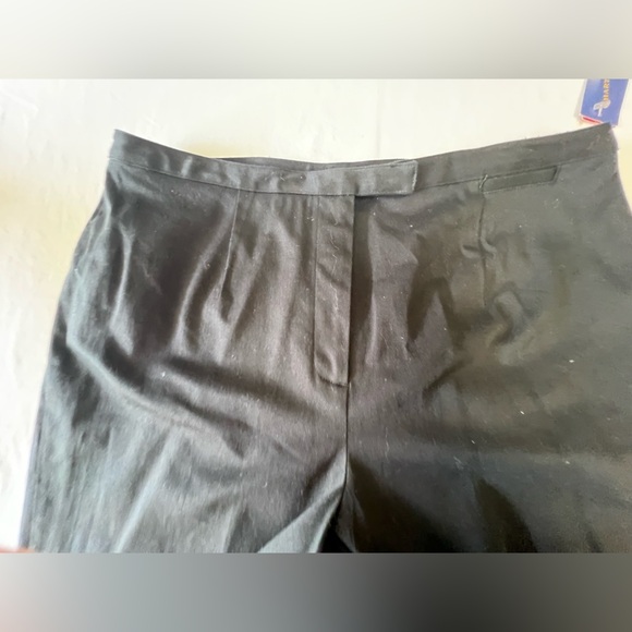 CHARTER CLUB LADIES BLACK CAPRI’S SIZE 16 
22” INSEAM COTTON/SPANDEX - Picture 5 of 14